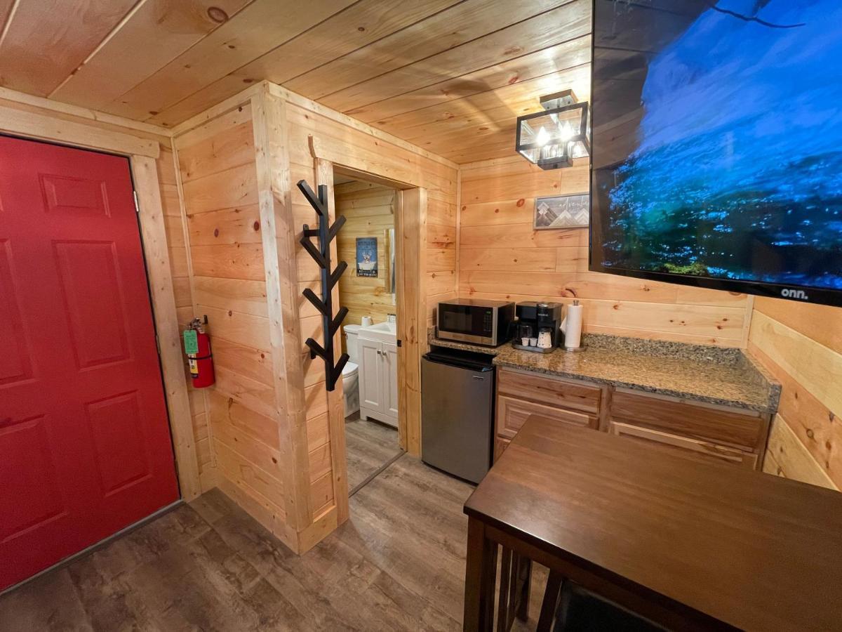 Newly Remodeled Motel In Gatlinburg! Екстериор снимка