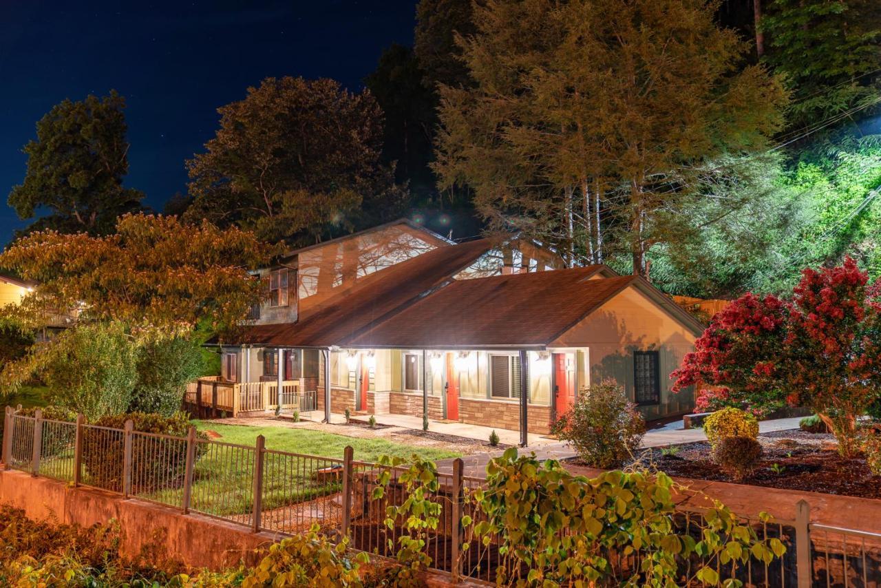 Newly Remodeled Motel In Gatlinburg! Екстериор снимка