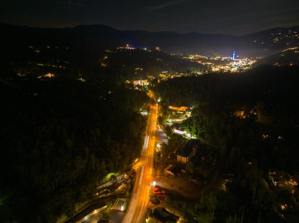 Newly Remodeled Motel In Gatlinburg! Екстериор снимка