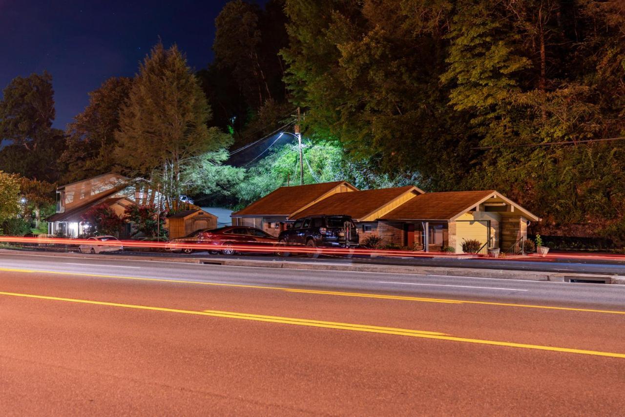 Newly Remodeled Motel In Gatlinburg! Екстериор снимка