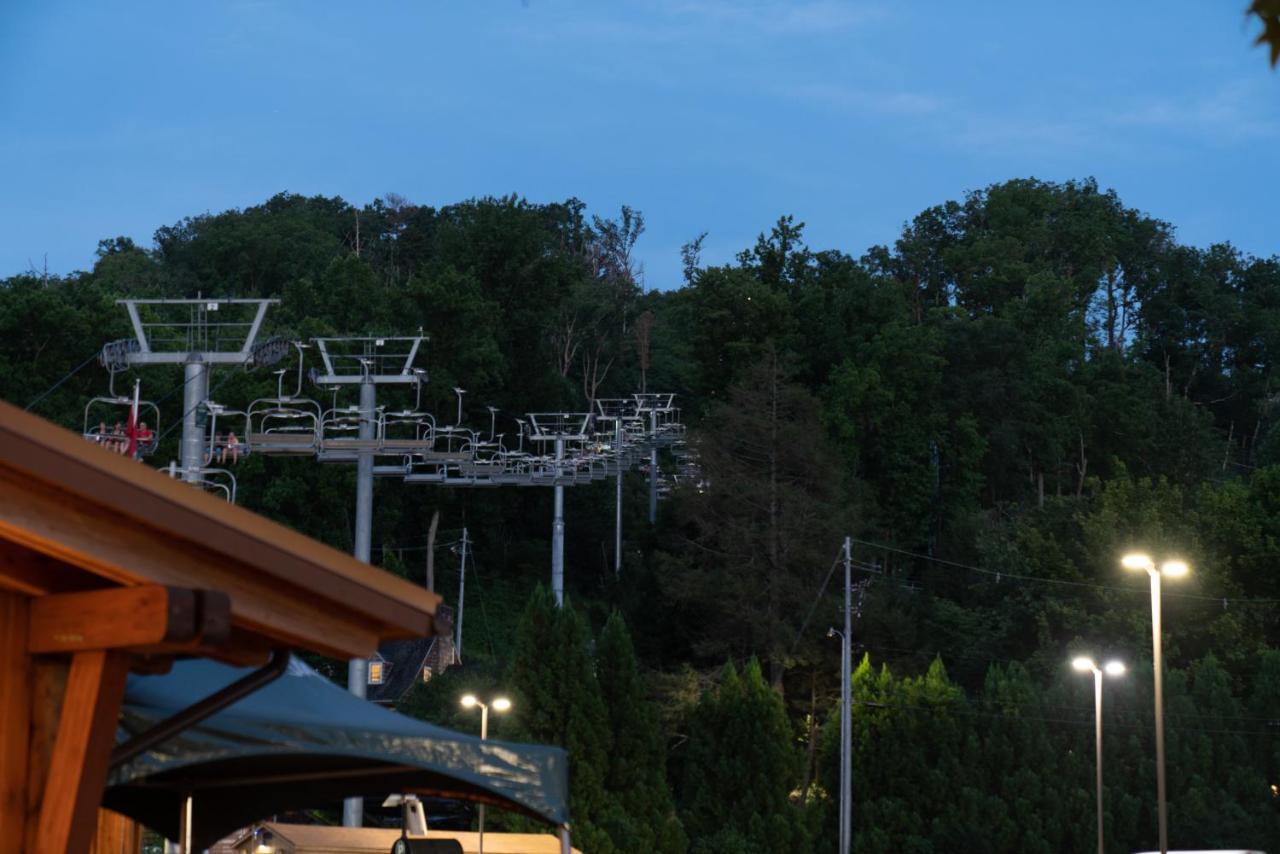 Newly Remodeled Motel In Gatlinburg! Екстериор снимка