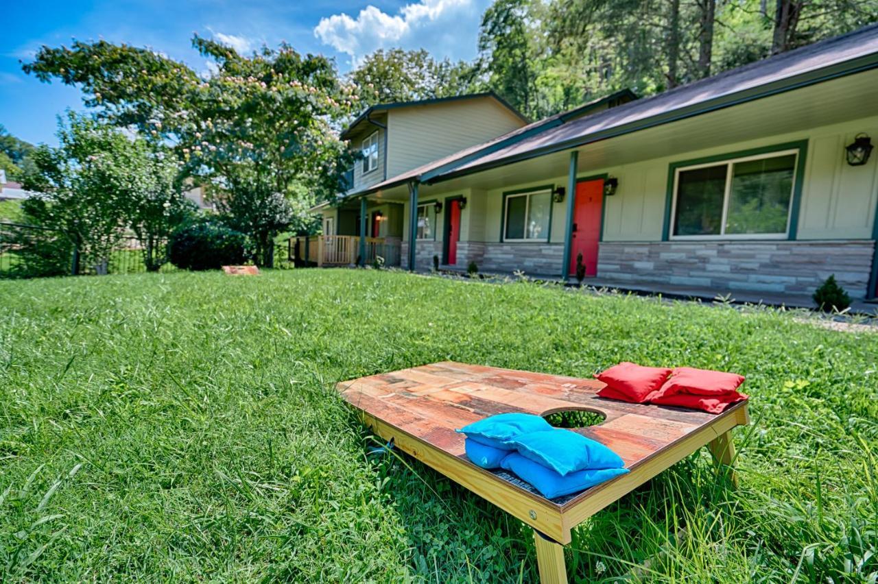 Newly Remodeled Motel In Gatlinburg! Екстериор снимка